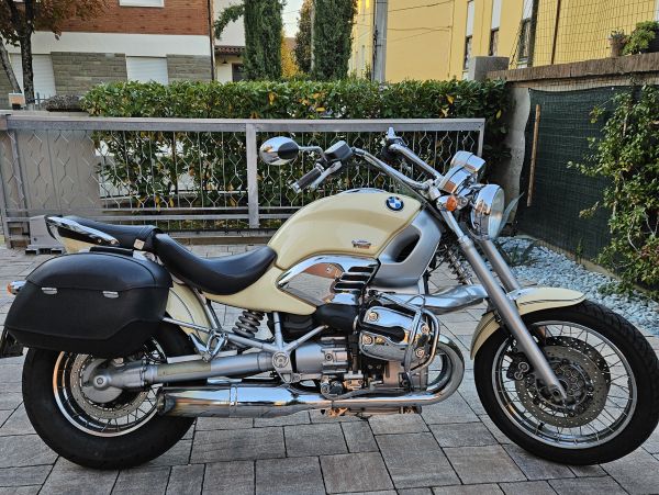 Protagonista da cinema nello stand OldBike24 a Motoexhibtion 29-30 marzo 2025, la moto di James Bond: BMW R1200C