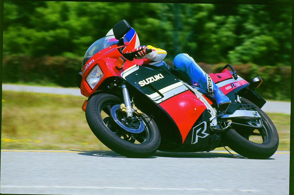 Suzuki GSX-R750, la prima anticipazione dell’era moderna