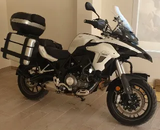 Foto 2 di 2: Benelli TRK 502