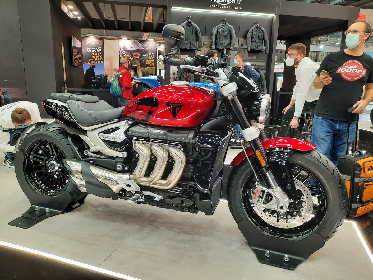 Mercato delle moto: fine-anno tra bilanci e speranze