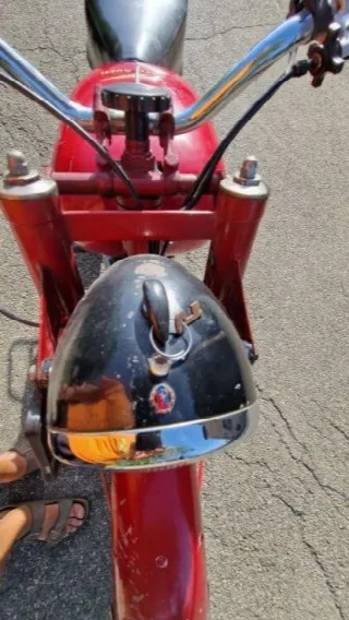 Foto 8 di 8: Moto Guzzi Airone 250 cc sport