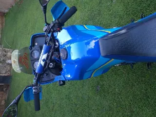 Foto 13 di 13: Yamaha TENERE 600