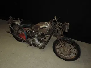 Foto 2 di 4: Triumph Motorcycles Anni ‘30/‘40