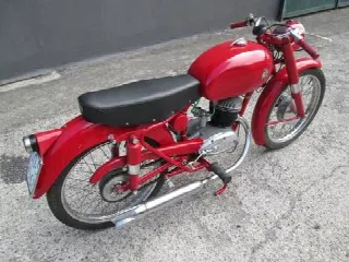 Foto 2 di 6: Maserati Motorcycles 125 T.V MATCHING NUMBERS