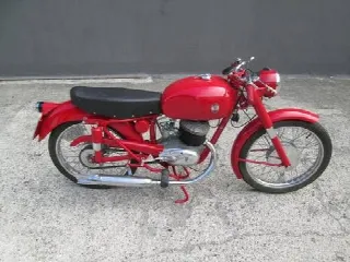 Foto 1 di 6: Maserati Motorcycles 125 T.V MATCHING NUMBERS