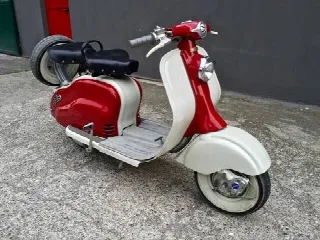 Foto 2 di 6: Lambretta 150 LD FULLY RESTORED