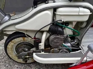 Foto 6 di 6: Lambretta 150 LD FULLY RESTORED