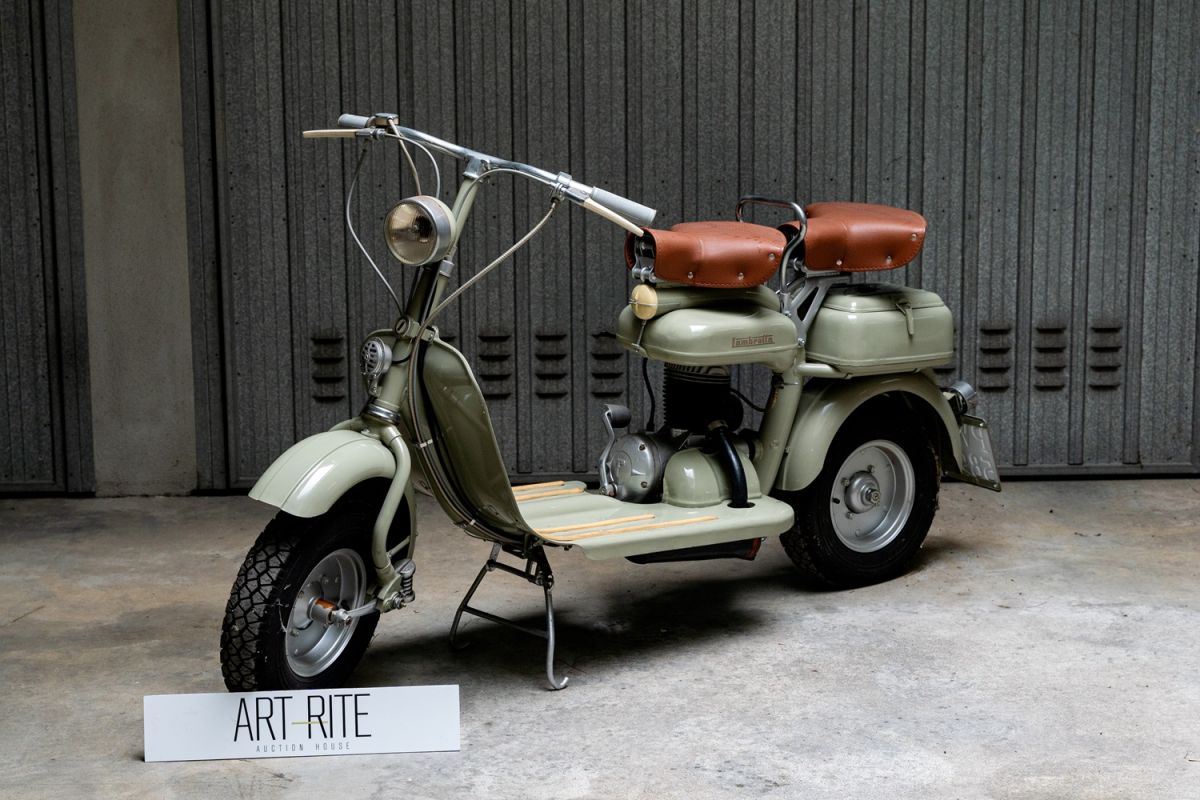 OMAGGIO A MILANO: NATA SULLE RIVE DEL LAMBRO, LA MITICA LAMBRETTA È PROTAGONISTA DA ART-RITE