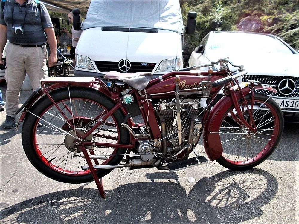 "ASIMOTOSHOW 2018": moto d'epoca a perdita d'occhio