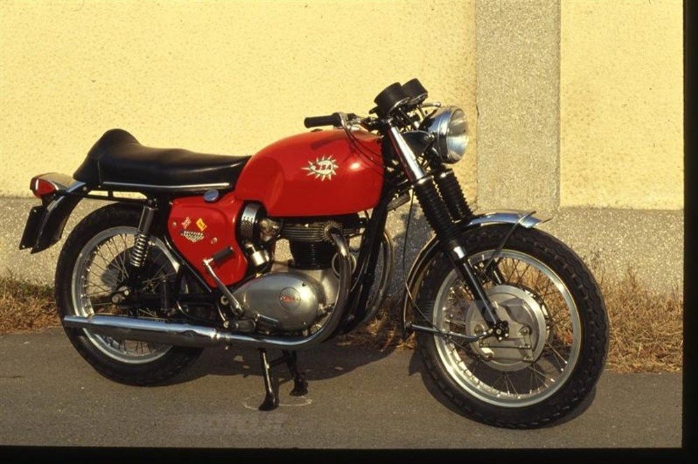BSA ,storica  Casa motociclistica inglese