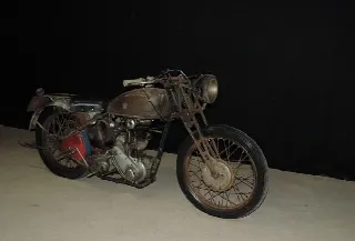 Foto 1 di 4: Triumph Motorcycles Anni ‘30/‘40