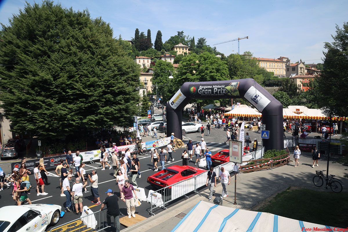 OldCar24 Media Partner & Sponsor del Bergamo Historic Gran Prix 2026: edizione straordinaria con oltre 80 auto in corsa sul Circuito delle Mura