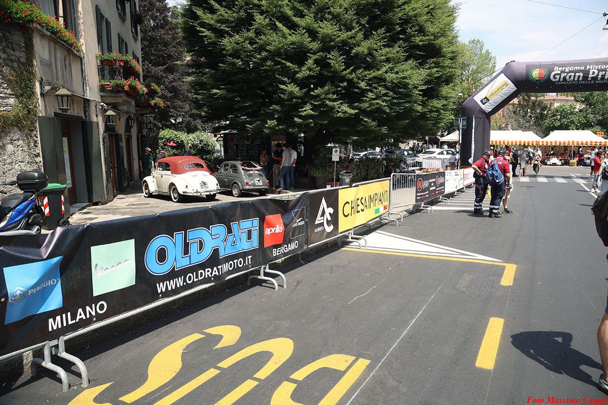OldCar24 Media Partner & Sponsor del Bergamo Historic Gran Prix 2026: edizione straordinaria con oltre 80 auto in corsa sul Circuito delle Mura