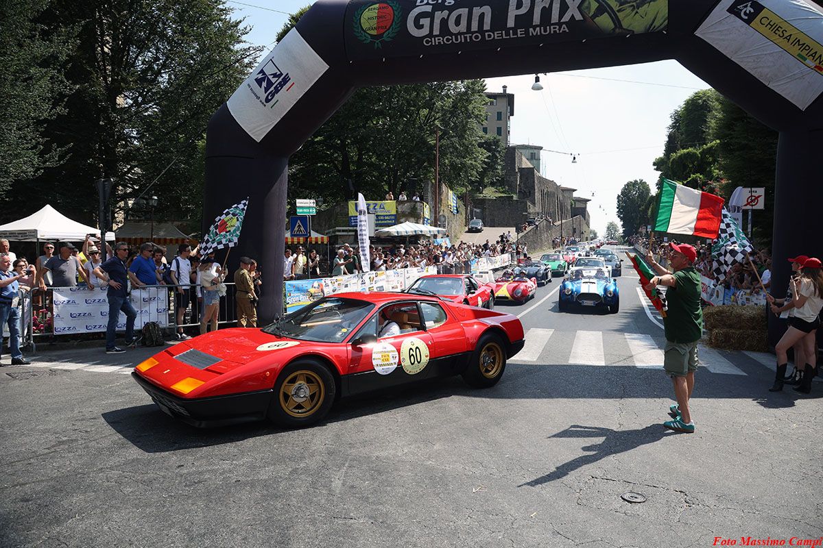 OldCar24 Media Partner & Sponsor del Bergamo Historic Gran Prix 2026: edizione straordinaria con oltre 80 auto in corsa sul Circuito delle Mura