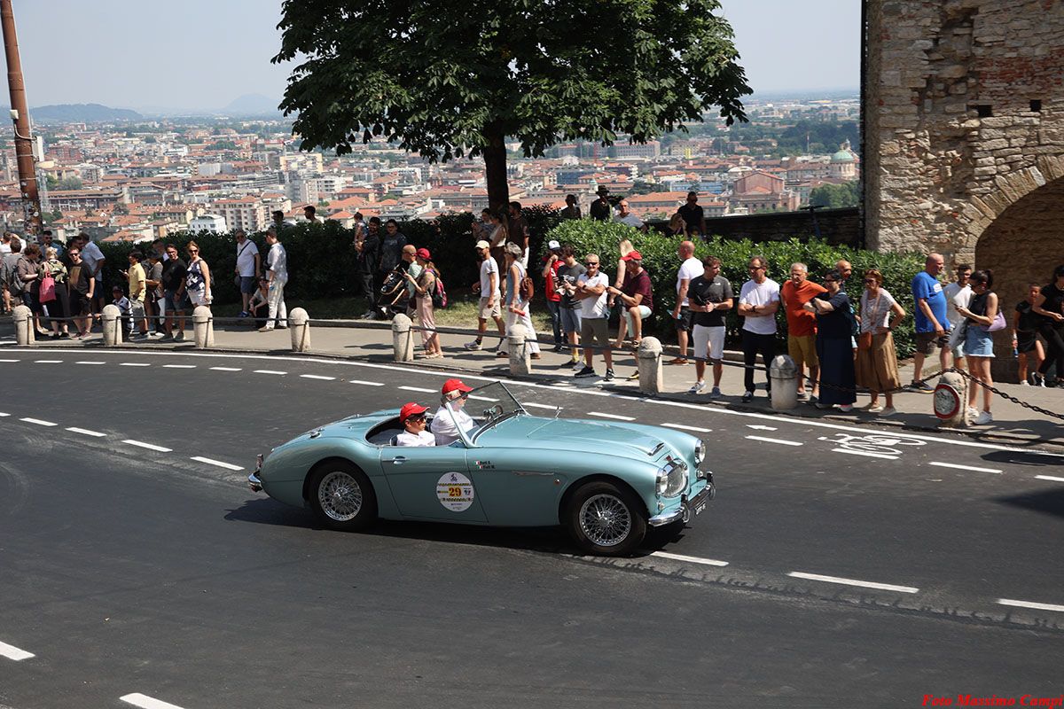 OldCar24 Media Partner & Sponsor del Bergamo Historic Gran Prix 2026: edizione straordinaria con oltre 80 auto in corsa sul Circuito delle Mura