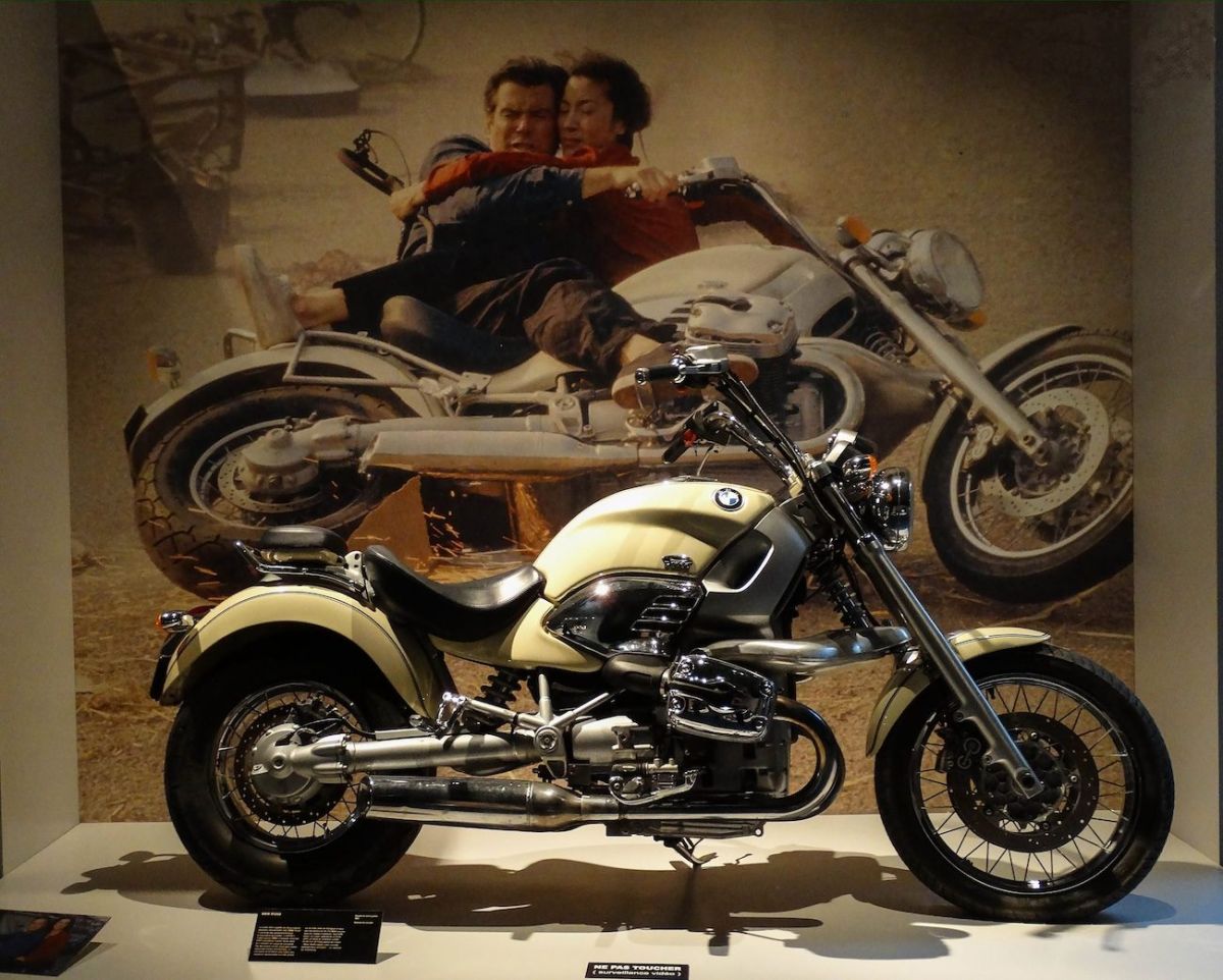 Protagonista da cinema nello stand OldBike24 a Motoexhibtion 29-30 marzo 2025, la moto di James Bond: BMW R1200C