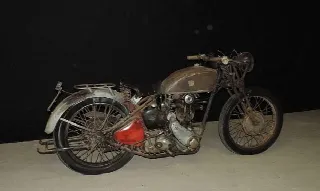 Foto 3 di 4: Triumph Motorcycles Anni ‘30/‘40