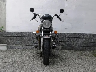 Foto 3 di 3: Moto Guzzi California II