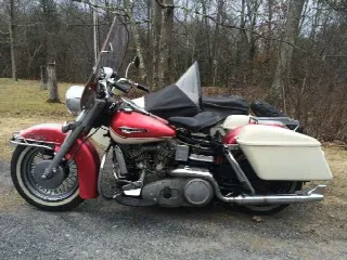 Foto 1 di 6: Harley Davidson FLH