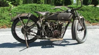 Foto 1 di 7: Indian V-Twin