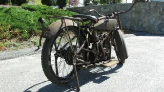 Foto 2 di 7: Indian V-Twin