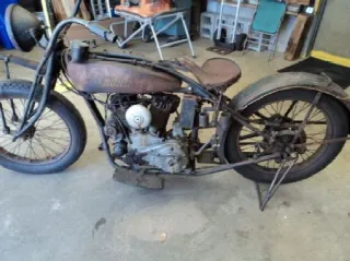 Foto 1 di 6: Indian Chief
