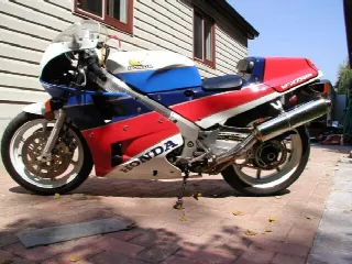 Foto 3 di 6: Honda Motorcycles VFR 750