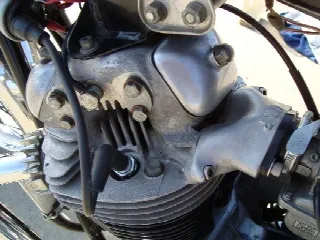 Foto 4 di 8: Norton Commando