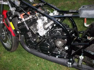 Foto 7 di 7: Yamaha 750