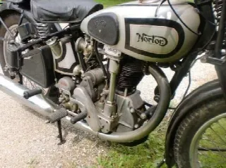 Foto 4 di 8: Norton CS1