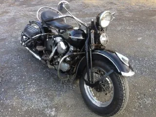 Foto 1 di 6: Harley Davidson