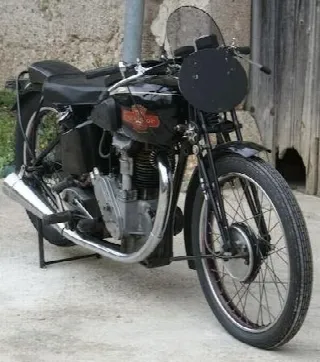 Foto 1 di 6: Excelsior