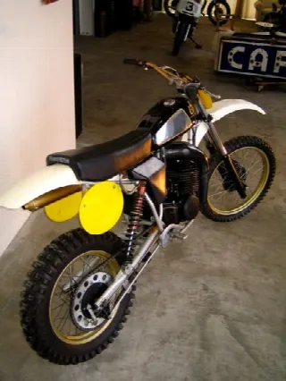 Foto 1 di 6: Husqvarna CR
