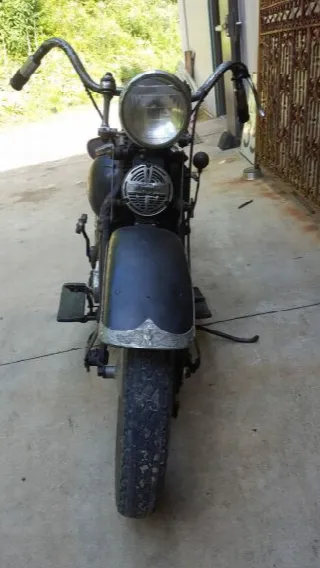 Foto 6 di 6: Harley Davidson never restored