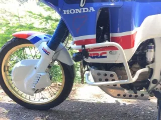Foto 5 di 7: Honda Motorcycles XRV 650