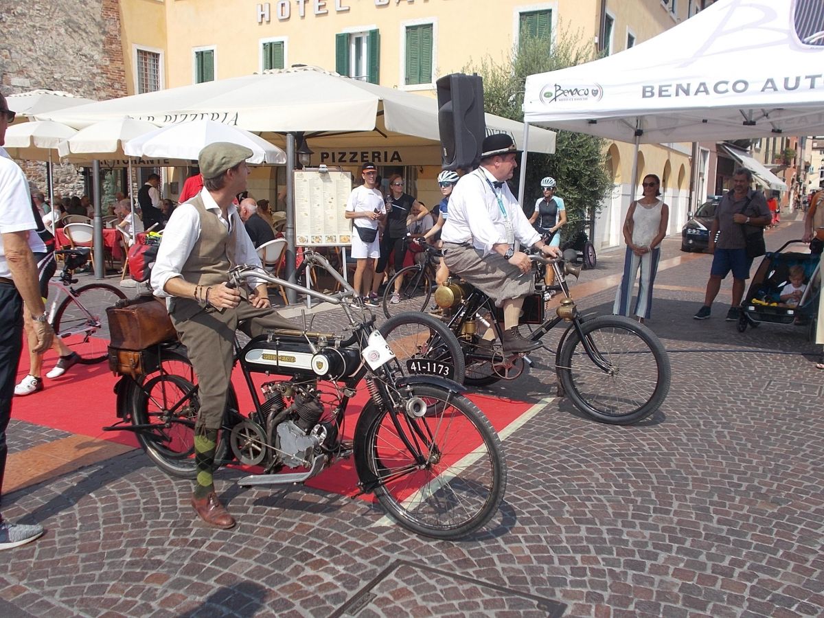 Festa delle moto centenarie alla XI edizione della “Settimana Motoristica Bresciana”