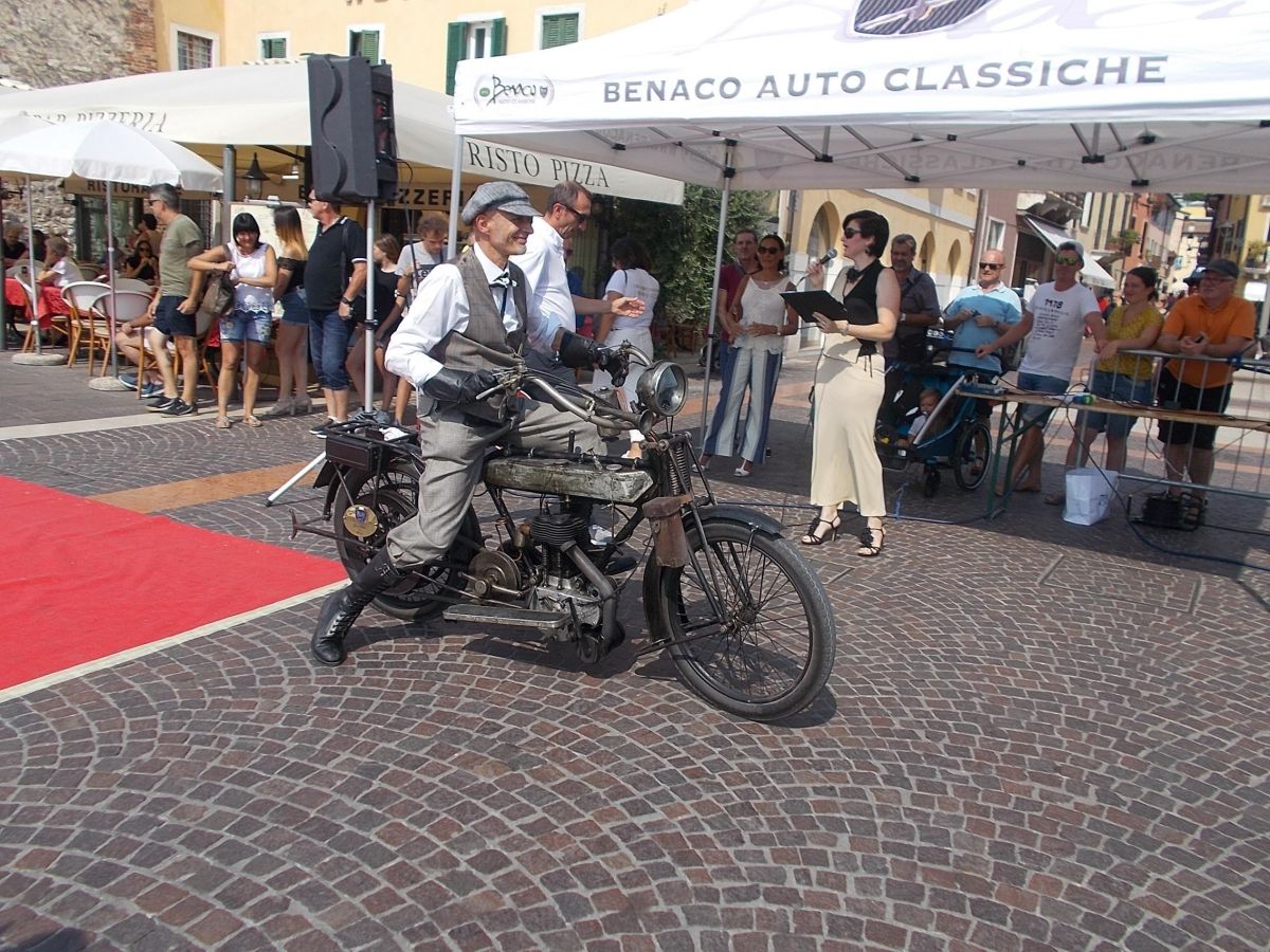 Festa delle moto centenarie alla XI edizione della “Settimana Motoristica Bresciana”