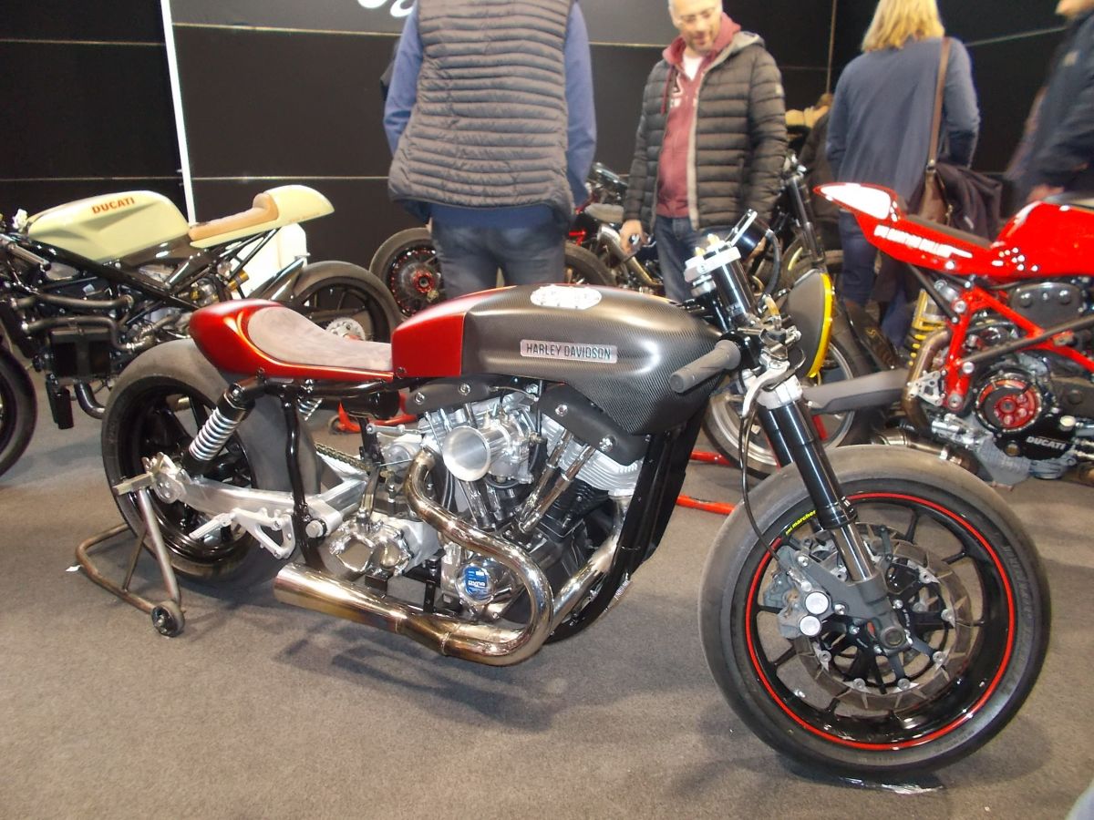 Moto di serie? No grazie