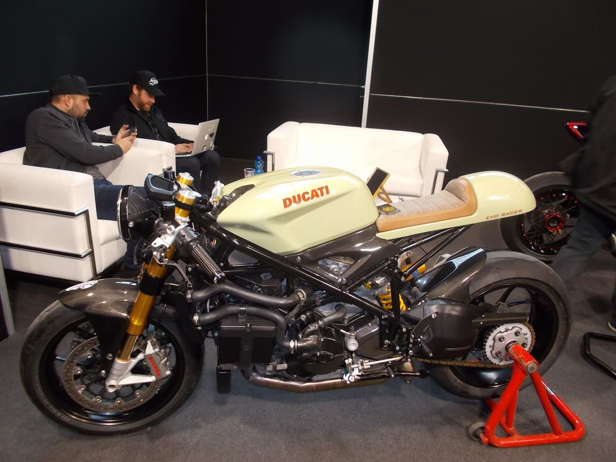 Moto di serie? No grazie