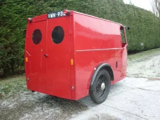 Foto 5 di 6: Raleigh Van