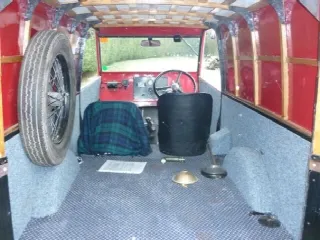 Foto 3 di 6: Raleigh Van