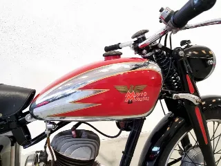 Foto 12 di 18: Moto Morini 125 Turismo primo tipo
