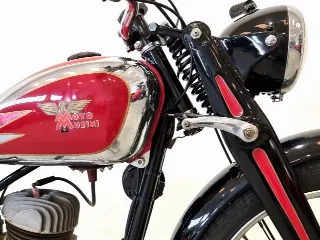 Foto 16 di 18: Moto Morini 125 Turismo primo tipo