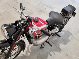 Foto 17 di 18: Moto Morini 125 Turismo primo tipo