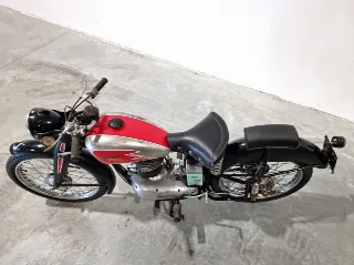 Foto 13 di 15: Moto Morini 125 2T Turismo