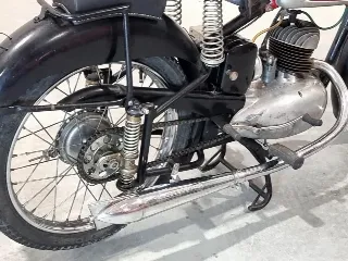 Foto 8 di 15: Moto Morini 125 2T Turismo