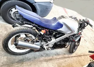 Foto 6 di 7: HONDA VFR 750