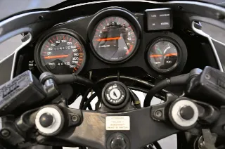Foto 10 di 19: Yamaha FZ 750 FMI UNIPRO REALE !!!