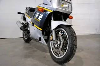 Foto 14 di 19: Yamaha FZ 750 FMI UNIPRO REALE !!!