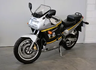 Foto 3 di 19: Yamaha FZ 750 FMI UNIPRO REALE !!!